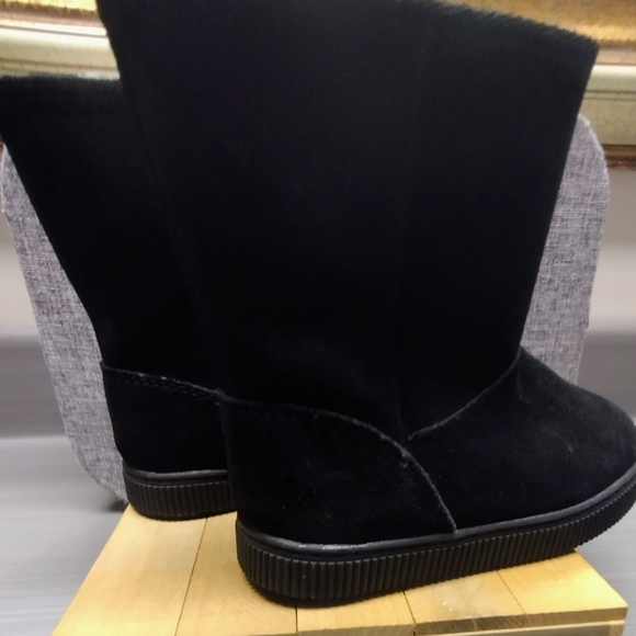 Cat & Jack Black Suede Leather Faux Fur Lined Childrens Winter Boots Size 10 NEW - Picture 6 of 8